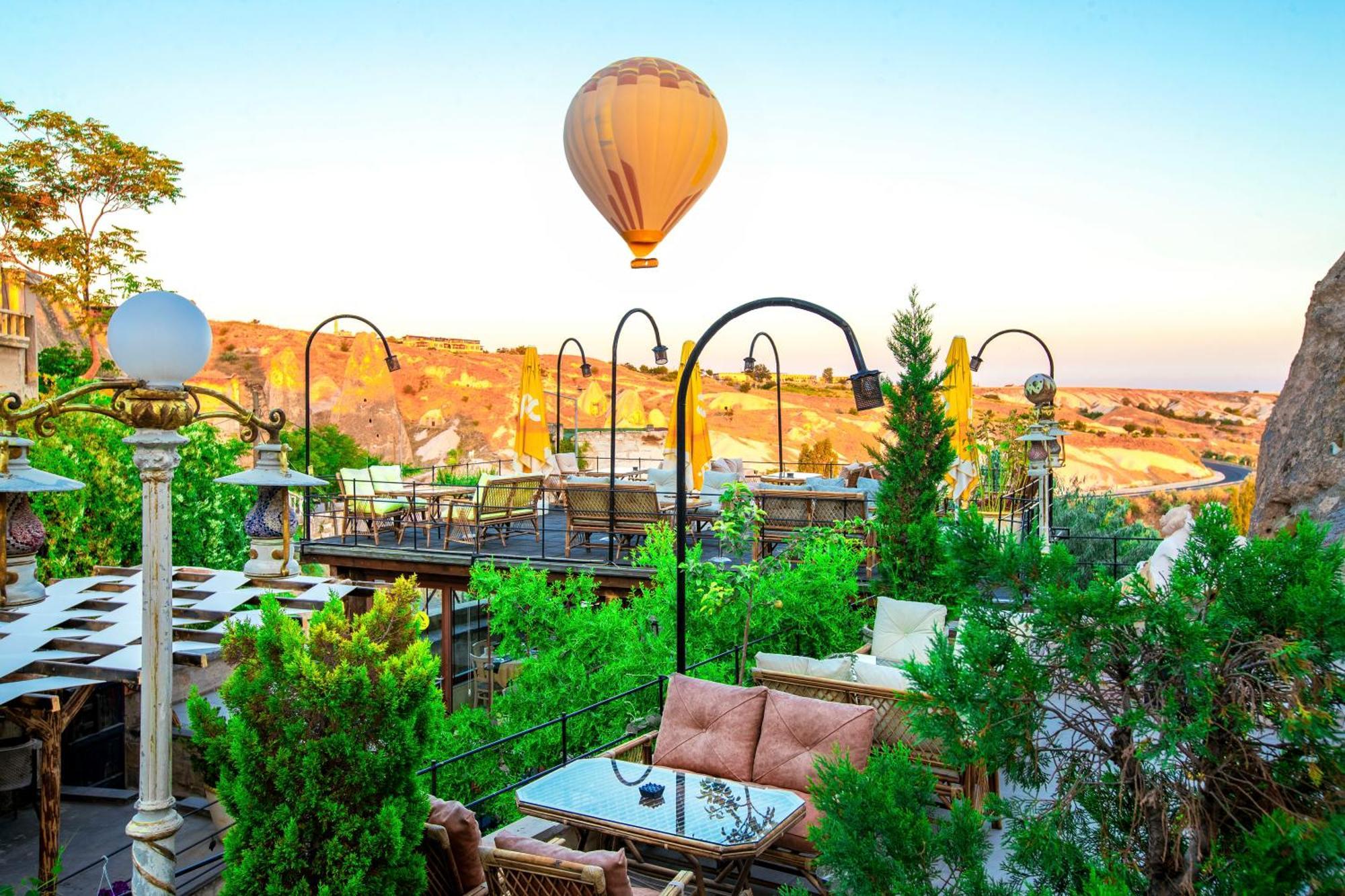 Cappadocia Fairy Chimneys Selfie Cave Hotels - Special Class Uchisar Exterior foto