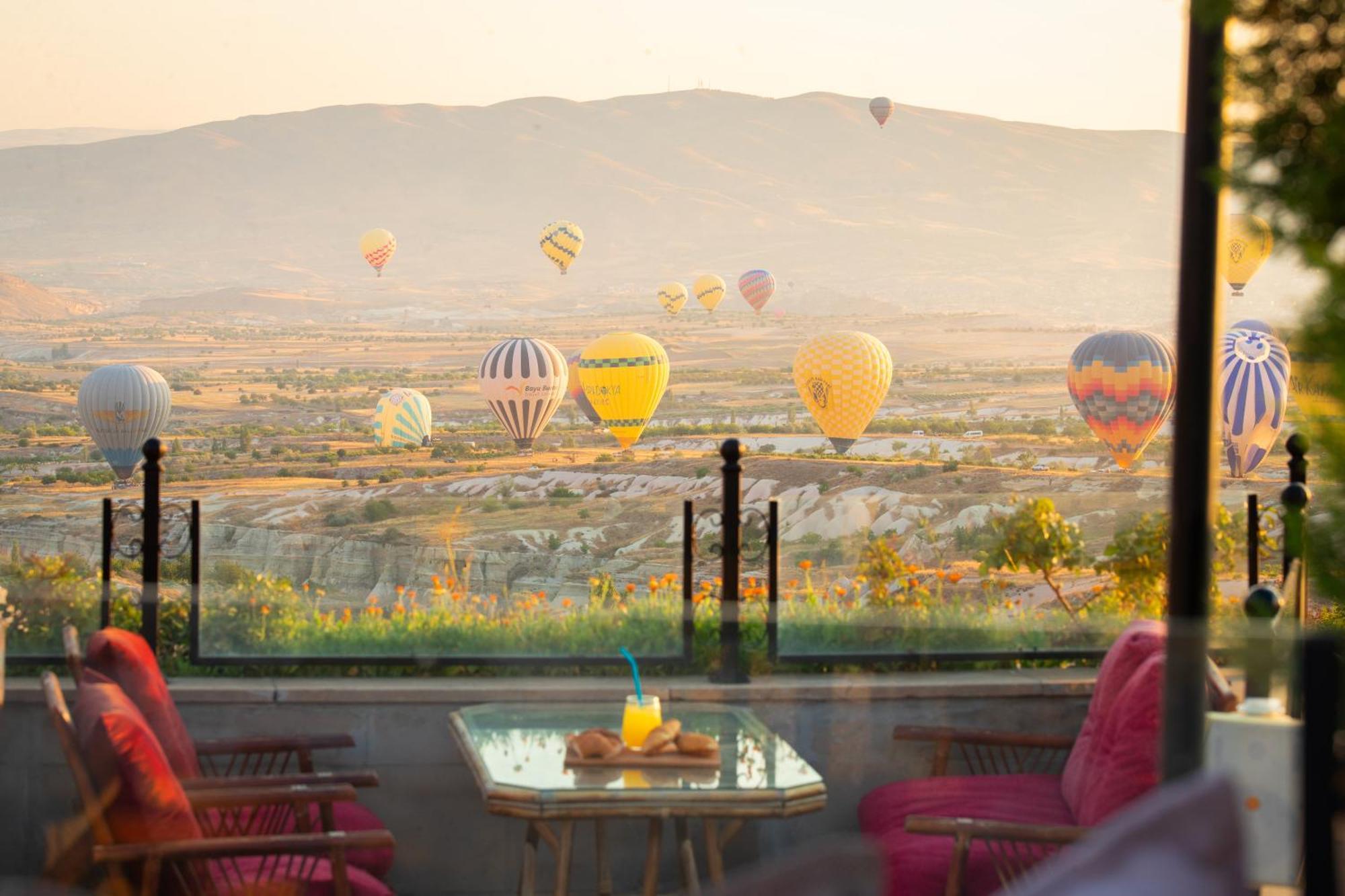 Cappadocia Fairy Chimneys Selfie Cave Hotels - Special Class Uchisar Exterior foto